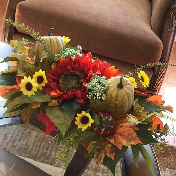 HAND CRAFTED UNIQUE Fall Table Decoration - Picture 6 of 11